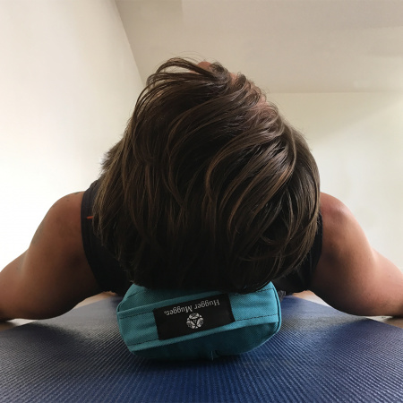 Подушка для релаксации Hugger Mugger Pranayama Pillow